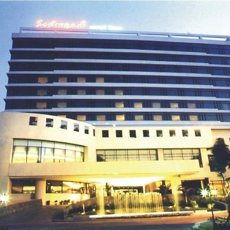 Rachaphruk Grand Hotel นครราชสีมา ภายนอก รูปภาพ